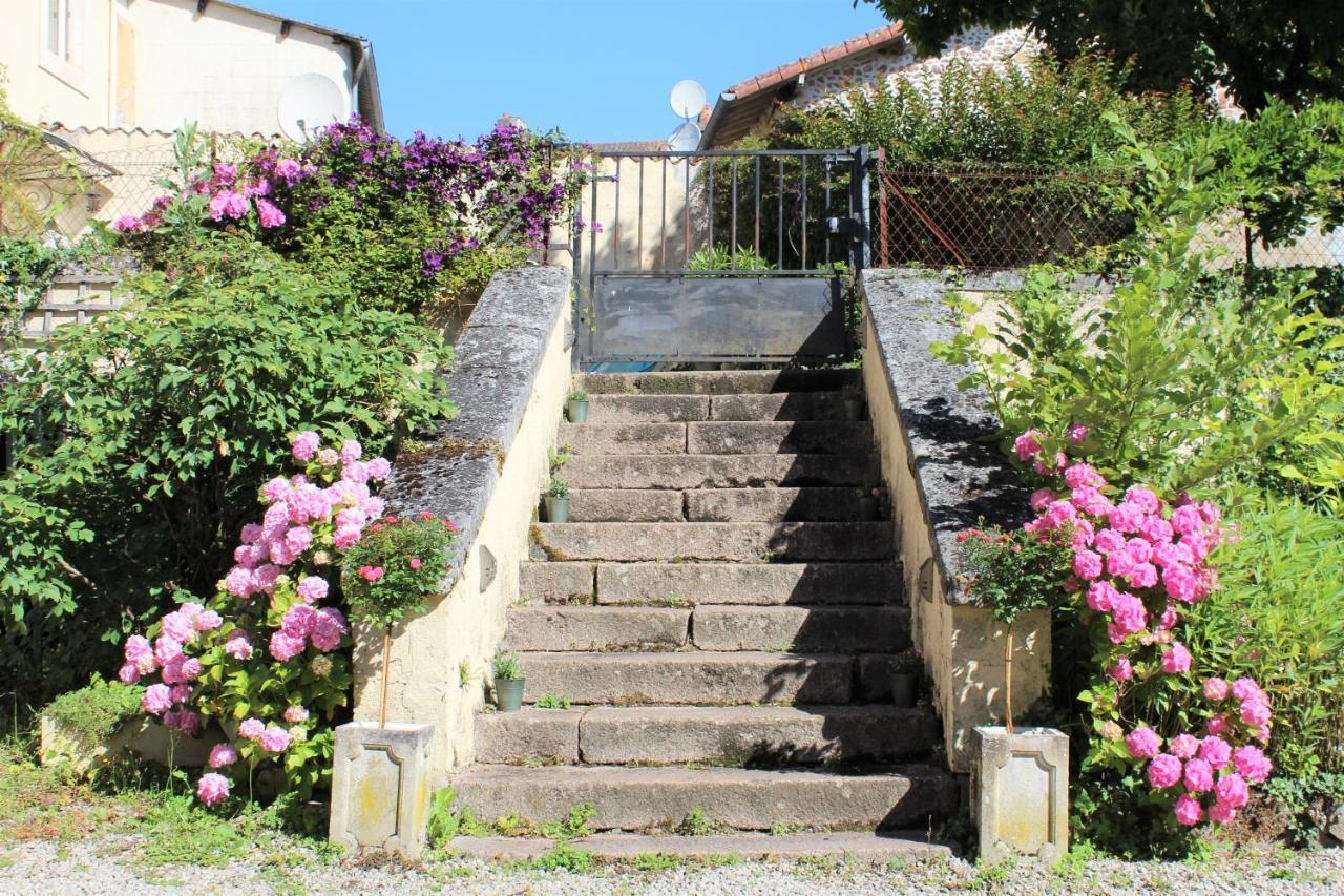 Bed and Breakfast La Source Availles-Limouzine Exteriér fotografie